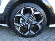 Kia Niro 1.6 GDi Hybrid ExecutiveLine | Camera | Leer | Schuifdak | Stoelverwarming+ventilatie | Elektr. stoelverstelling + achterklep | 18' LM | HUD |