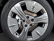 CUPRA Raval Business First Edition 56 kWh 211 PK l Stoel & stuurverwarming l 18' Defier
