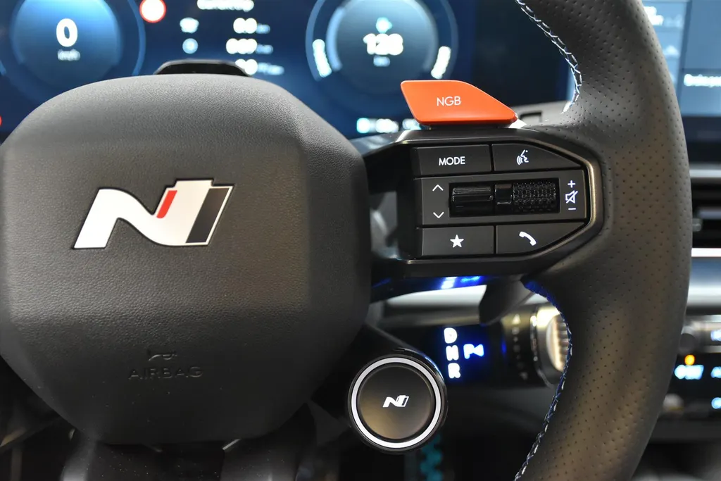 Hyundai IONIQ 6 N 84 kWh 650PK AWD + Vision - Panorama dak
