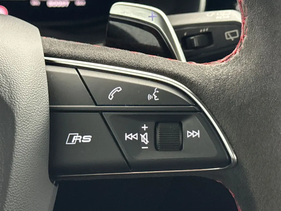 Audi RSQ8 4.0 TFSI RS Q8 Quattro | Panoramadak | Luchtvering | 23'' L.M. Velgen