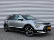 Kia Niro 1.6 GDi Hybrid DynamicPlusLine | Schuif-/kanteldak | Stuur-/stoelverwarming | Cruise adapt. | Camera | Clima | 16' LM | Navi |