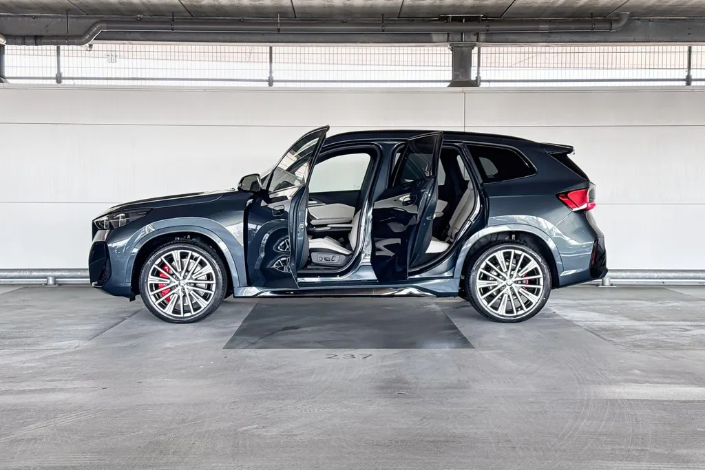 BMW iX1 eDrive20 67 kWh M Sport Edition