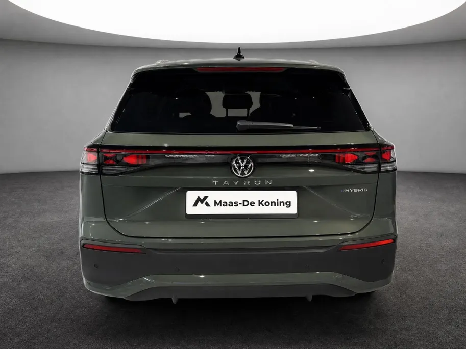 Volkswagen Tayron Life Edition 1.5 eHybrid 204 pk 6 versn. DSG · Comfort pakket · Trekhaak inklapbaar, met elektrische ontgrendeling, incl. aanhangermanoeuvreerhulp Trailer Assist · Voorraad OUTLE · Prijs is inclusief inruilpremie · MEGA SALE
