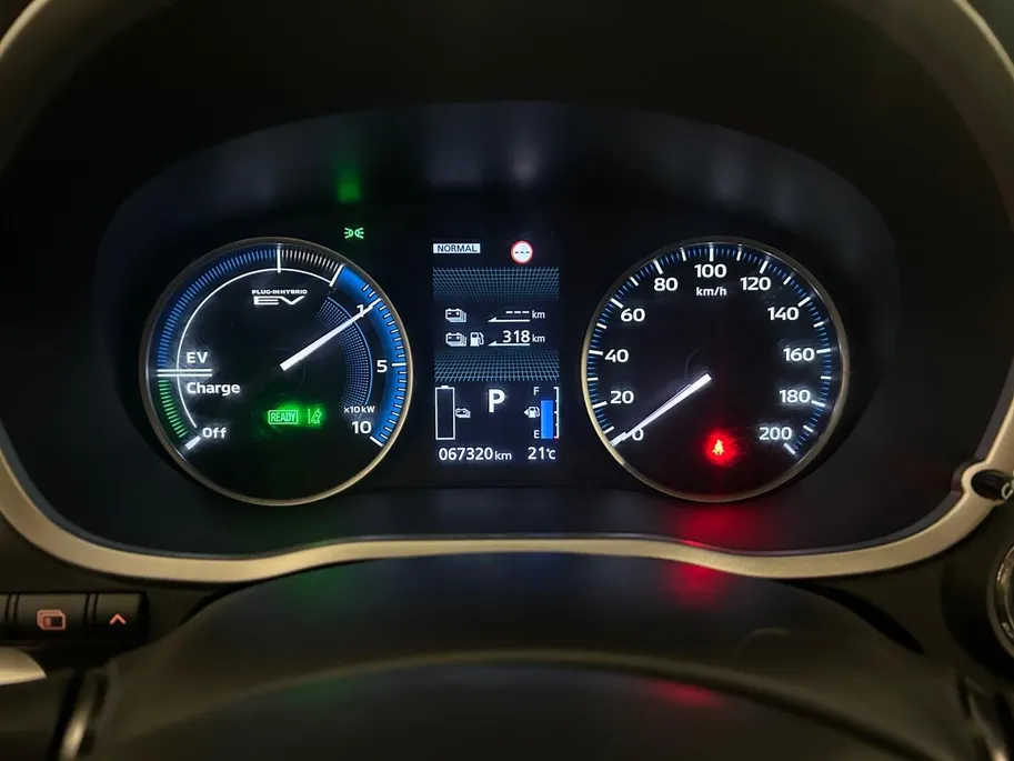 Mitsubishi Eclipse Cross 2.4 PHEV Prestige | All-Seasonbanden | Trekhaak + 13-Polige Stekker | Glazen schuif-/kanteldak |  Stoel- en stuurverwarming | Elektrisch verstelbare Voorstoelen   | Apple Carplay / Android Auto | Parkeersensoren Voor + Achter | Camera Achter | Cruise Cont