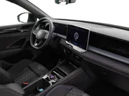 Volkswagen Tayron 1.5 eHybrid 272pk DSG R-Line Edition · Panoramadak · Inklap. Trekhaak · 360 Camera · Matrix LED · Stuur- & Stoelverwarming · Keyless · Garantie t/m 03-11-2029 of 100.000km