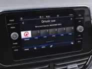 Volkswagen T-Roc 1.5TSI/150PK R-Line Black Style · Panoramadak · Apple/Android Car Play · Camera + Parkeersensoren · Garantie t/m 01-08-2027