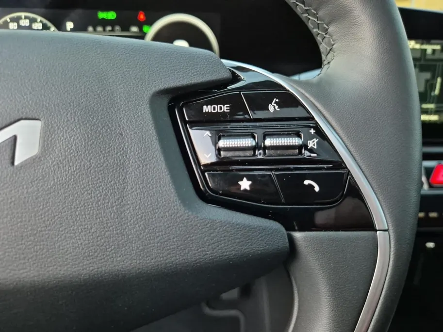 Kia Niro 1.6 GDi Hybrid DynamicPlusLine | Climate Control | Navigatie | Open Dak | Leer | Stoelverwarming | Stuurverwarming | Elektrische Kofferbak |