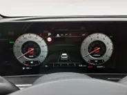 Kia Sportage 1.6 T-GDi Hybrid Dark Edition | Camera | Carplay | Cruise Control Adaptief | Stoelverwarming voor en achter | Full Option |Trekhaak| Fabrieksgarantie t/m 5-2031 |