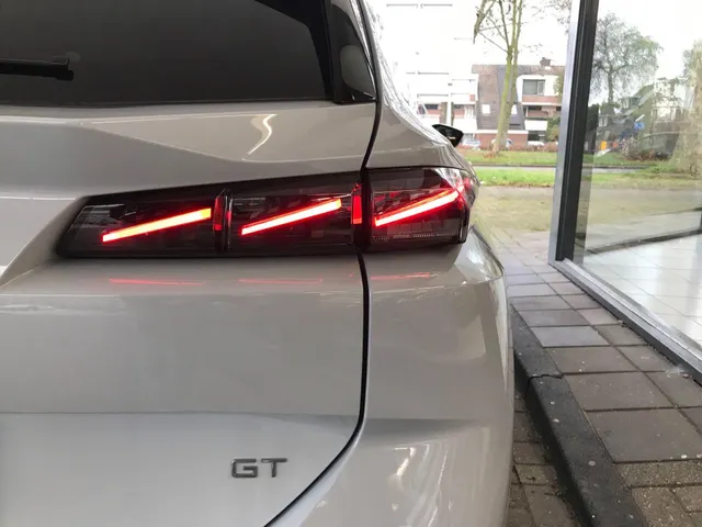 Peugeot 308 SW 1.2 Hybrid 145 e-DCS6 GT