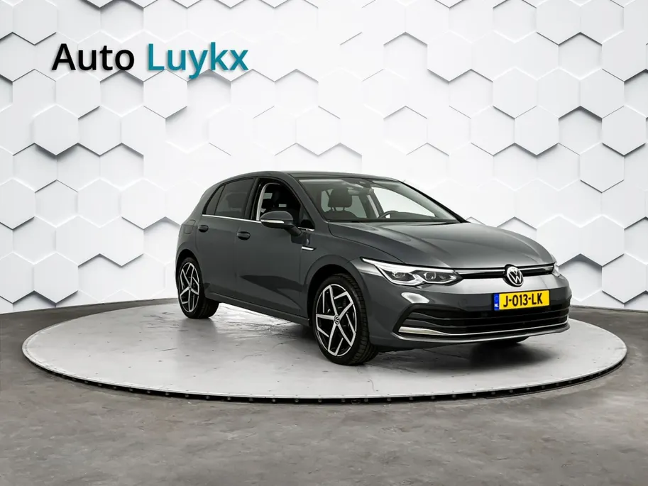 Volkswagen Golf 1.5 eTSI Style DSG Automaat | Panoramadak | Elektrische stoel | Adaptieve Cruise Control