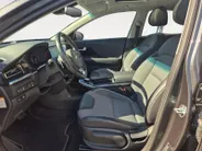 Kia e-Niro DynamicPlusLine 64 kWh | Airco | Navi | Camera | Stoelverwarming | Stuurverwarming | Schuifdak |