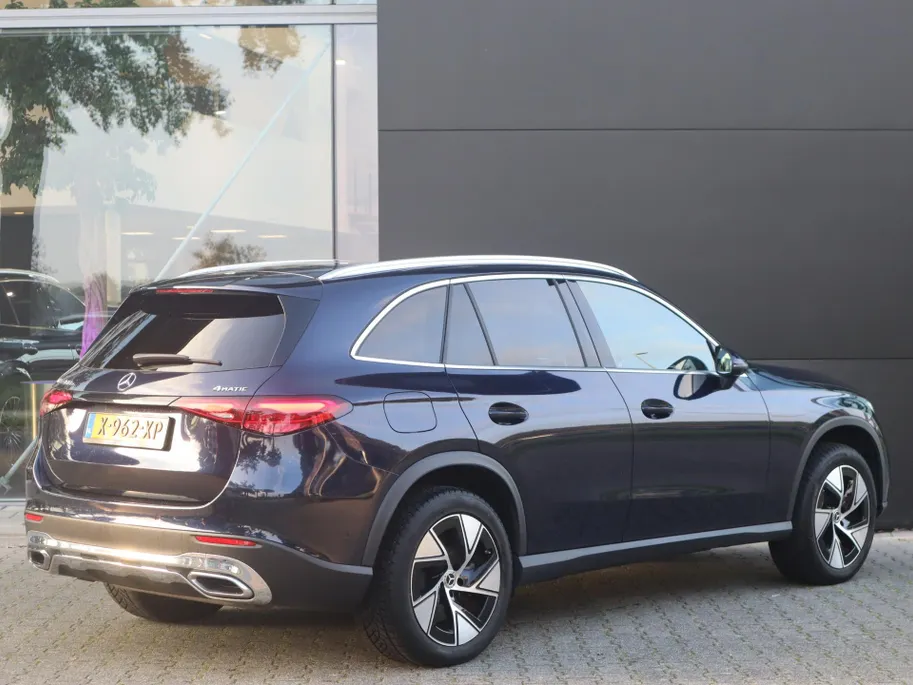 Mercedes-Benz GLC 300e 4MATIC Luxury Line