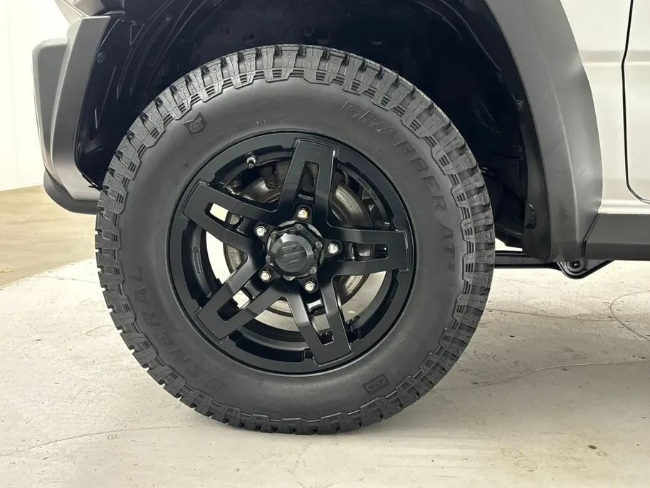 Suzuki Jimny 1.5 Professional Allgrip | 4 x 4 | L.M. Velgen | Cruise Control