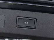 Volkswagen T-Roc 1.5eTSI/150PK R-Line · Navigatie · Camera + Parkeersensoren · Apple/Android Car Play · Garantie t/m 18-12-2027