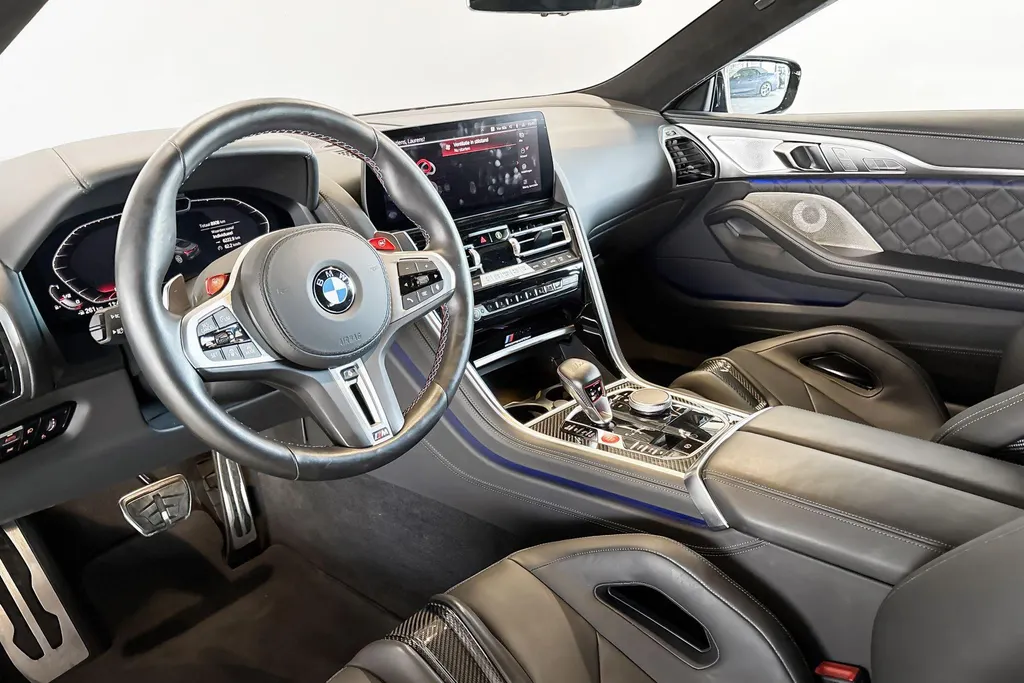 BMW M8 Coupé Competition M Driver's Pack