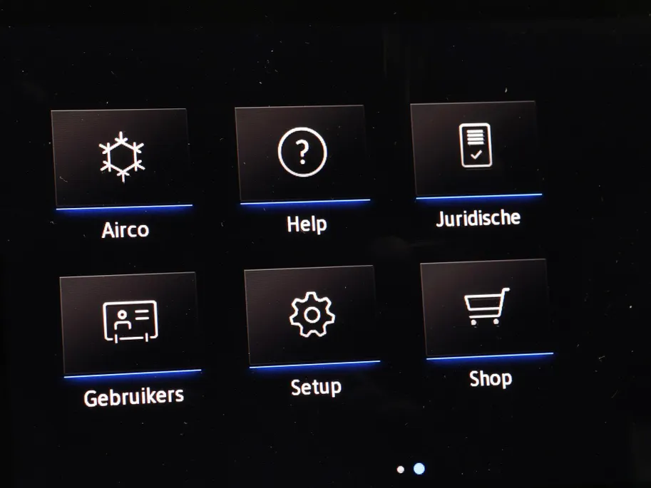 Volkswagen T-Roc 1.5 TSI 150pk DSG R-Line Business · Camera · Apple/Android Car Play · Stoelverwarming · Parkeerassistent · ACC · Draadloze Telefoonlader · Garantie t/m 12-04-2027 of 100.000