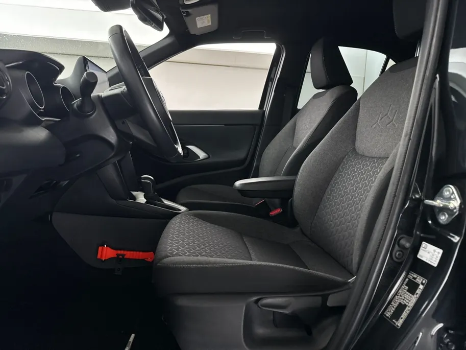 Toyota Yaris Cross 1.5 Hybrid Dynamic | Navigatie | 17'' L.M. Velgen | Adaptieve Cruise Control