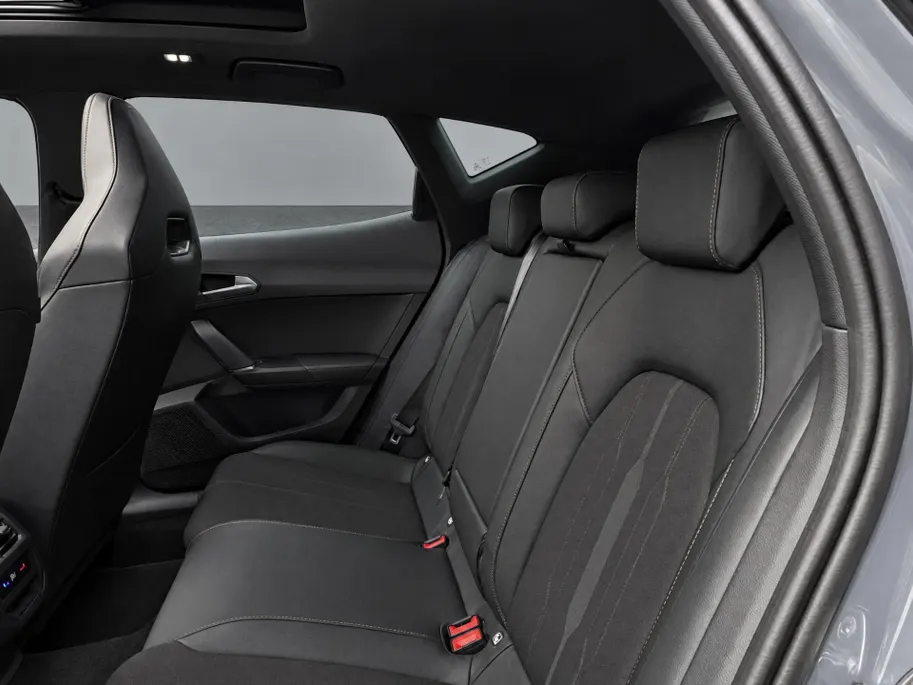 CUPRA Formentor 1.4 245pk DSG e-Hybrid VZ Performance · Panoramadak · 360 Camera · Wegklapbare Trekhaak · Stoel-&Stuurverwarming · 19'' Inch ·