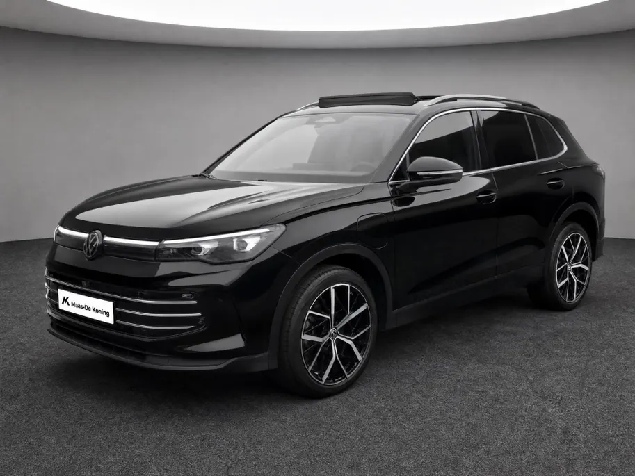 Volkswagen Tiguan 1.5eHybrid 150kW/204PK Elegance · Leder · Panoramadak · Trekhaak · 360°Camera · Garantie t/m 08-09-2030 of 100000km.