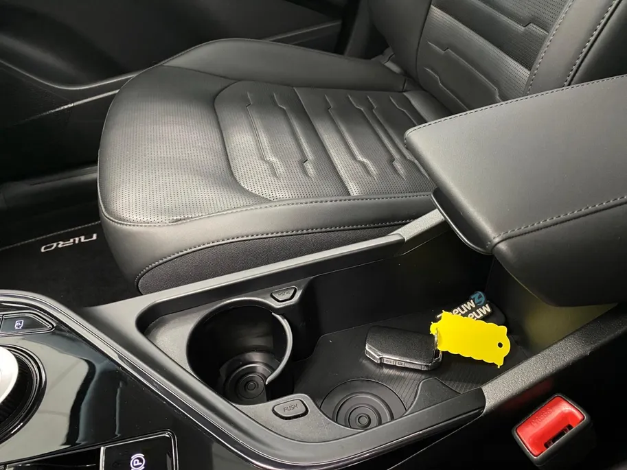 Kia Niro 1.6 GDi Hybrid DynamicPlusLine | Demo | Direct Beschikbaar! | Leder | Schuif/Kantel dak | Navi | Camera | Stoel + Stuurverwarming | Elektr. Achterklep | Head-Up Display |