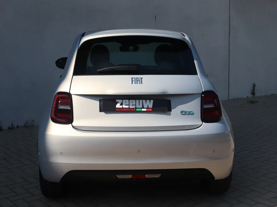 Fiat 500e La Prima 42 kWh | Pano | JBL | Camera | Winter | 17'