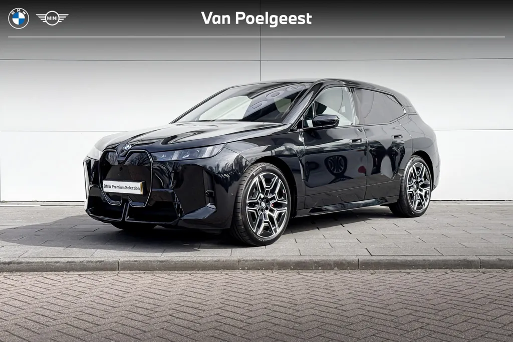BMW iX xDrive60 112 kWh