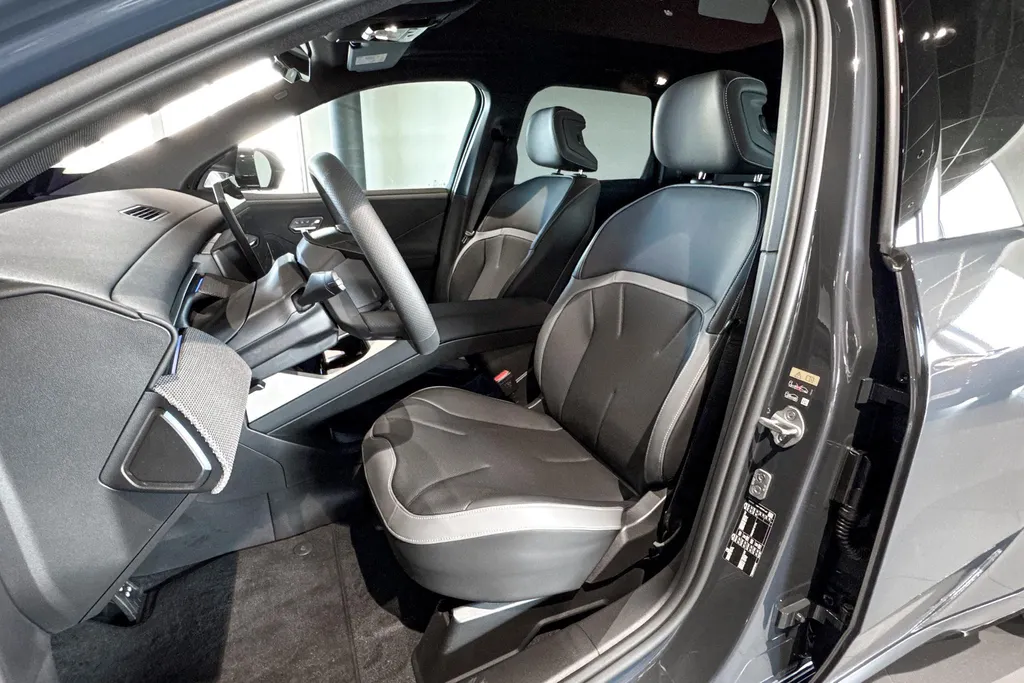 BMW iX3 50 xDrive 113 kWh