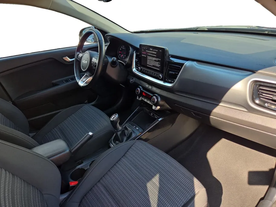 Kia Stonic 1.0 T-GDi MHEV DynamicLine | Cruise Control Adaptief | Achteruitrijcamera | Apple Carplay& Android Auto | LM Velgen | rijstrooksensor met correctie | Fabrieksgarantie t/m 15-02-2031 | Alseason Banden |