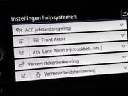 Volkswagen T-Roc 1.0 TSI 110pk Life · Camera · Apple/Android Car Play · Parkeer assistent · ACC · Clima · Draadloze Telefoonlader · Elek. Inklapbare Spiegels · Garantie t/m 28-03-2028 of 100.000km