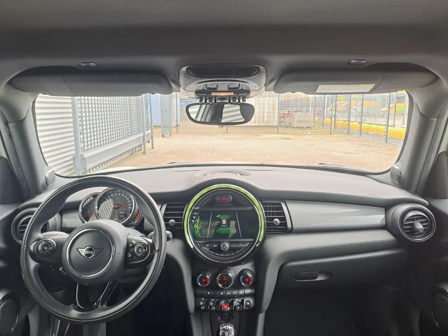 MINI Cooper Mini 1.5 Business Edition | Navigatie | Harman Kardon | Climate | Sensoren | Cruise