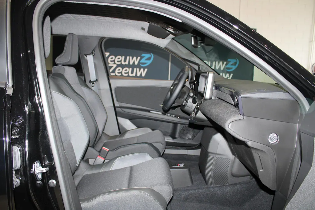 Nissan Micra ENGAGE 40 kWh | 100% electrisch | Parkeersensoren achter | Apple carplay & Android auto | Climate controle | Cruise controle | Bluetooth |