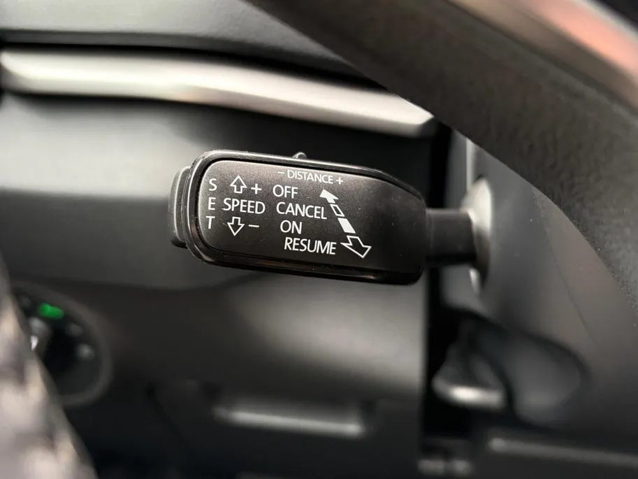 Škoda Karoq 1.5 TSI ACT Business Edition *Automaat*Navi via Carplay*Camera*Parkeersensoren*Climate Control*Keyless*Cruise Control*LM.Velgen*Zeer nette auto!