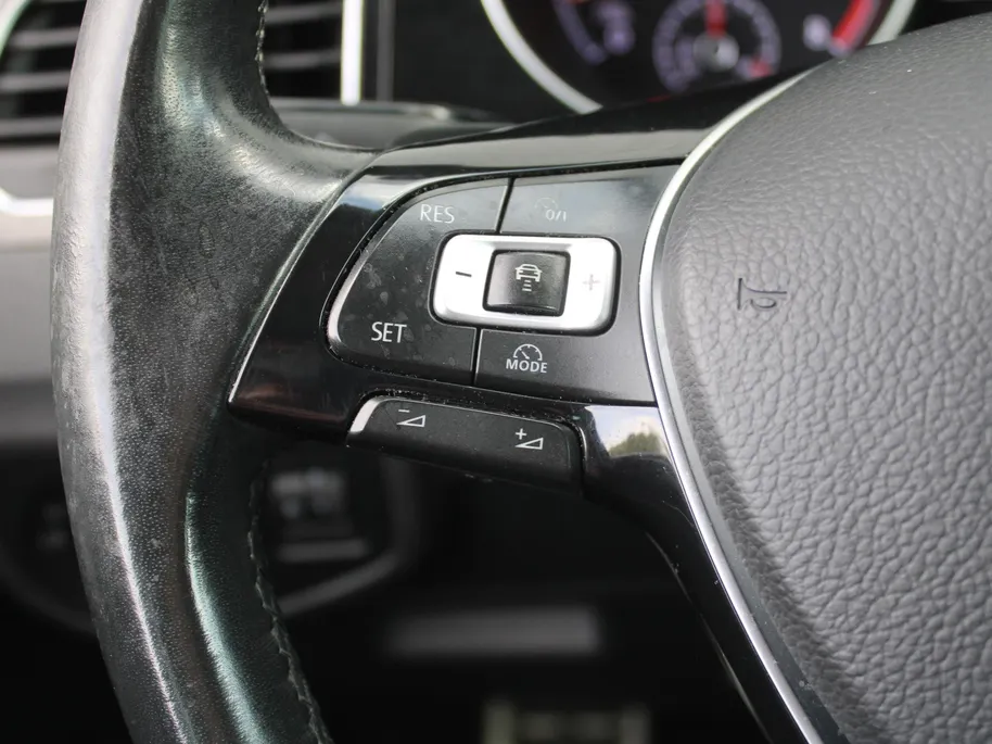Volkswagen Golf Sportsvan 1.4 TSI Sound | Automaat | Navi | Trekhaak | 16” LM | Stoelverwarming | Cruise adapt. | All seasons | Apple CarPlay/Android Auto |