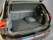 Volkswagen Tiguan 1.4TSI eHybrid 245pk R-Line Business+ · Trekhaak · Navigatie · Apple/Android · Camera + Parkeersensoren · Garantie t/m 07-10-2026 of 100000km.