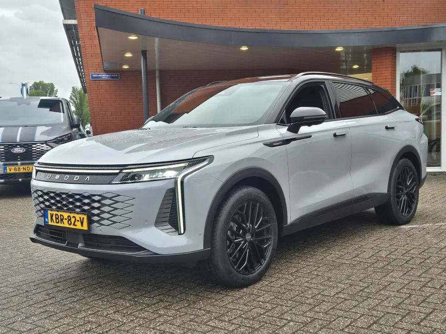 Omoda 9 9 PHEV Premium Panoramadak - 1100KM Bereik