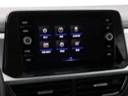 Volkswagen T-Roc 1.5 TSI 150pk DSG Life · Apple/Android Car Play · Camera · Climatronic · Navigatie · 16'' Inch ·