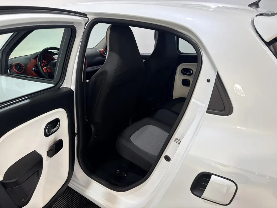 Renault Twingo 75PK SCe Collection | Airco | USB | Elektrische Ramen & Spiegels | Centrale Deurvergrendeling | LED Dagrijverlichting | Licht Sensor | Bluetooth |