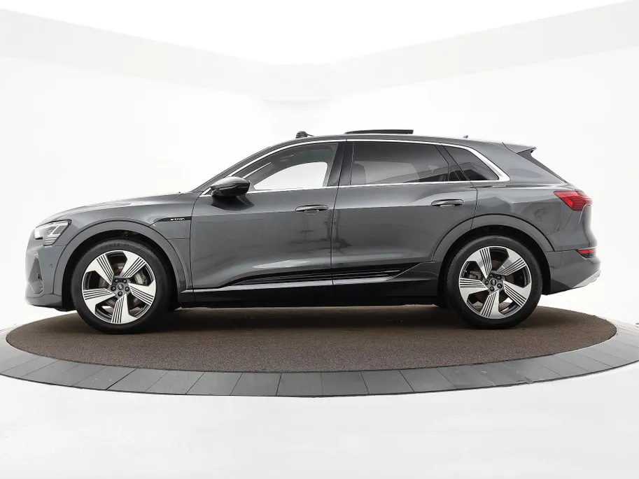 Audi e-tron 55 408pk Quattro S edition 95 kWh · SOH 97% · Panoramadak · Camera · Luchtvering · Elek. Achterklep · 20'' Inch ·