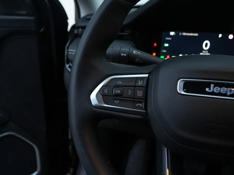 Jeep Compass 4xe 240 PK Hybrid Summit | Leder | Winter | Navi | Premium | 19'