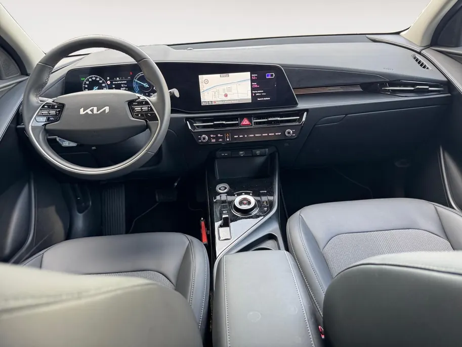 Kia Niro EV DynamicLine 64.8 kWh | Navigatie | LM-Velgen | Climate control | adaptieve cruise control | Keyless | Trekhaak