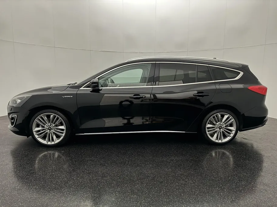 Ford Focus Wagon 1.5 EcoBoost Vignale | 182 PK | Trekhaak afneembaar | Winter Pack | Family Pack | Comfort Pack | Parking Pack |