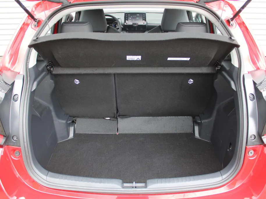 Mazda 2 Hybrid 1.5 Agile | Comfort pakket | 15' LM | Stuur/-stoelverwarming | Carplay | Cruise adapt. |