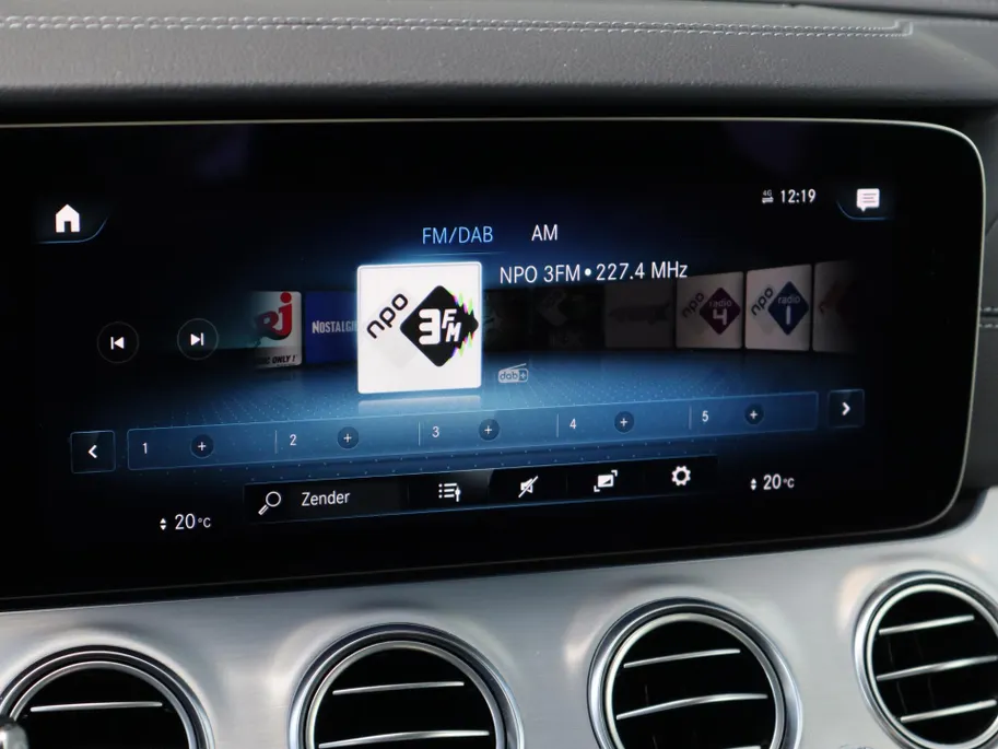 Mercedes-Benz E-Klasse 300 e Business Solution AMG l Keyless l Achteruitrij camera l Stoelverwarming l Dodehoekassistand