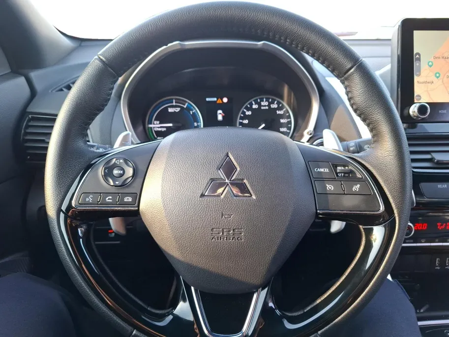 Mitsubishi Eclipse Cross 2.4 PHEV Intense+ | LAGE KILOMETERS | STOELVERWARMING | CARPLAY | NAV | ELEKTRISCHE STOEL |