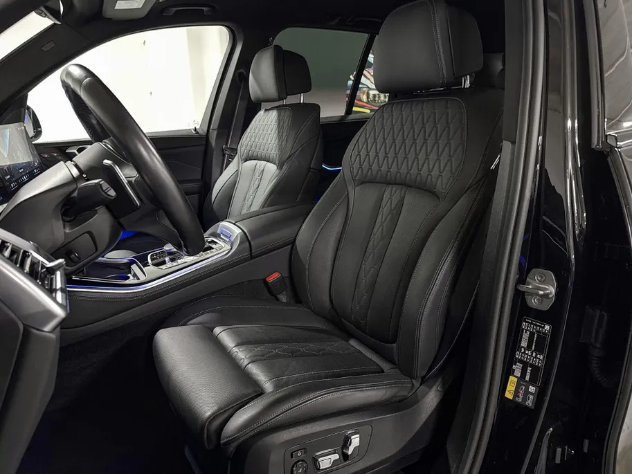 BMW X5 xDrive50e Launch Edition