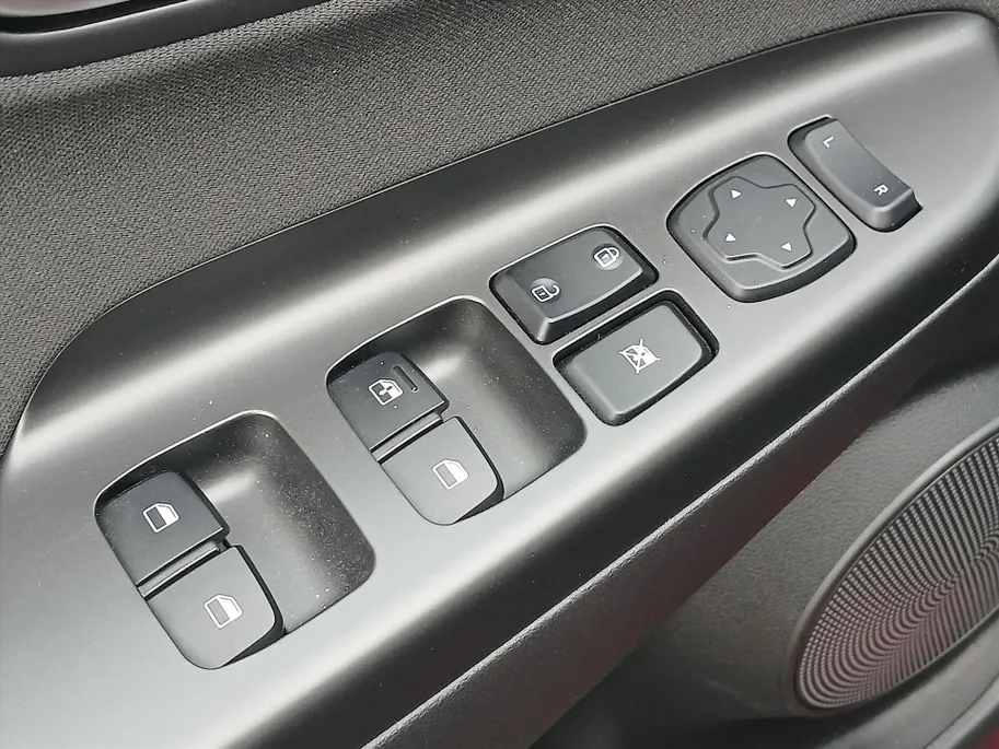 Hyundai Kona Automaat Comfort+ / Navigatie via Carplay / Stoel en stuurverwarming! /