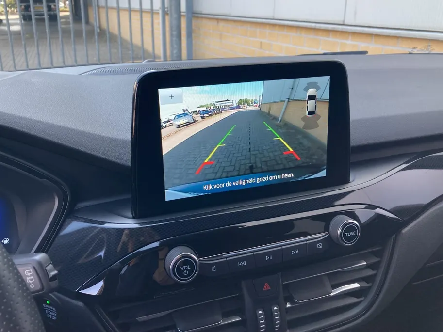 Ford Kuga 2.5 PHEV 225 pk ST-Line X Elektrisch wegklapbare trekhaak - 19inch lichtmetalen velgen - Winter Pack - Navigatie - Achterruitrijcamera