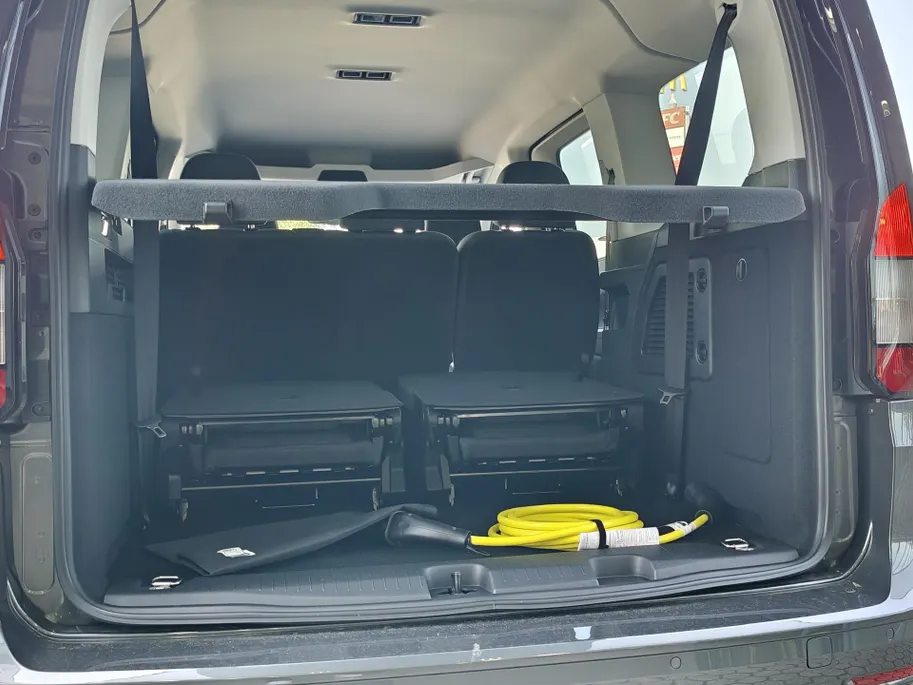 Ford Tourneo Connect Titanium 1.5 PHEV 7 persoons
