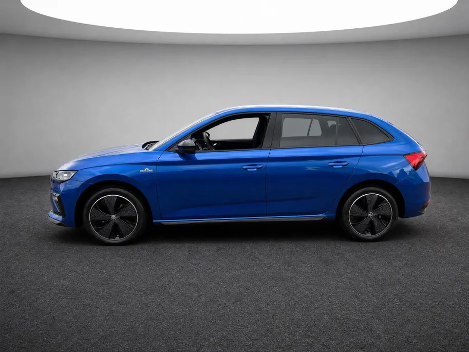 Škoda Scala 1.0 TSI Monte Carlo 85 kW / 115 PK Hatchback 6 versn | Race Blue | Trekhaak |