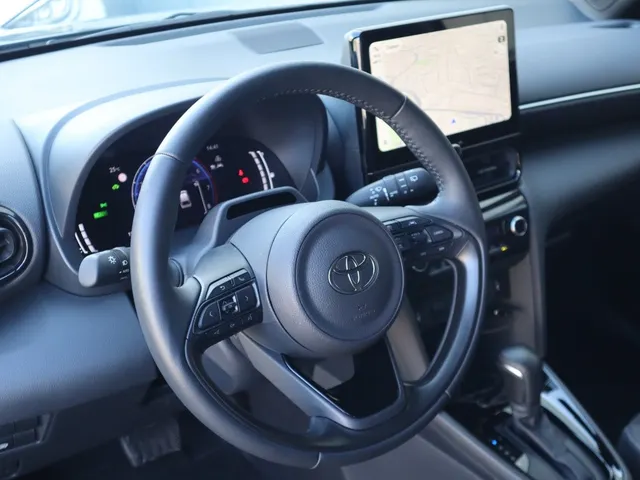 Toyota Yaris Cross 1.5 Hybrid 115 Dynamic Parkeersensoren | Stuur en stoelverwarming